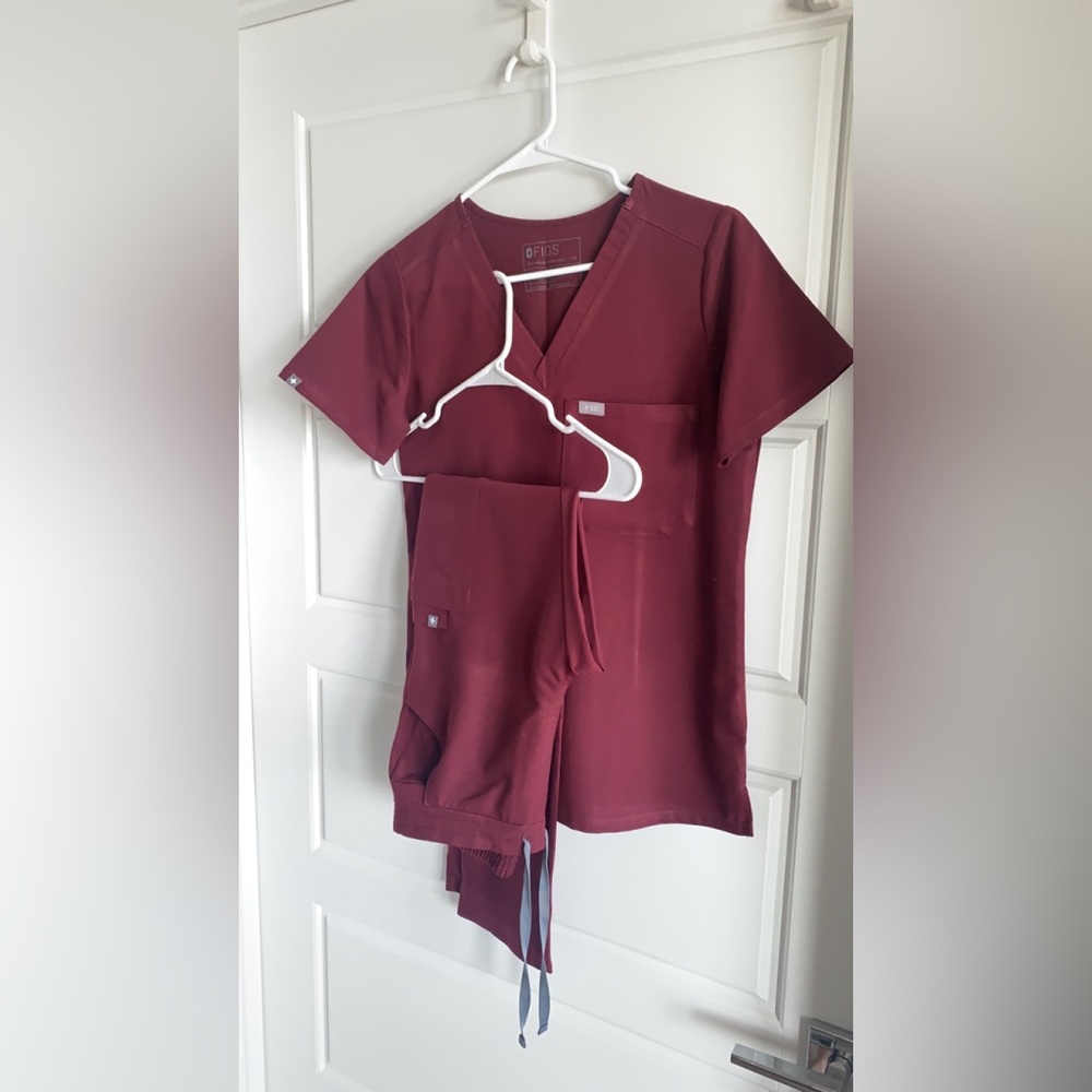 Figs scrub set burgundy size XS